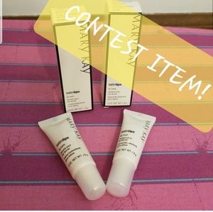 Contest. Mary Kay Lip Set. Winner receives free!